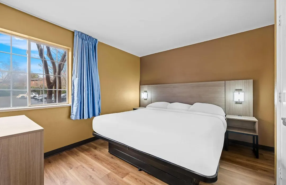 Mainstay Suites Charlotte - Executive Park-1